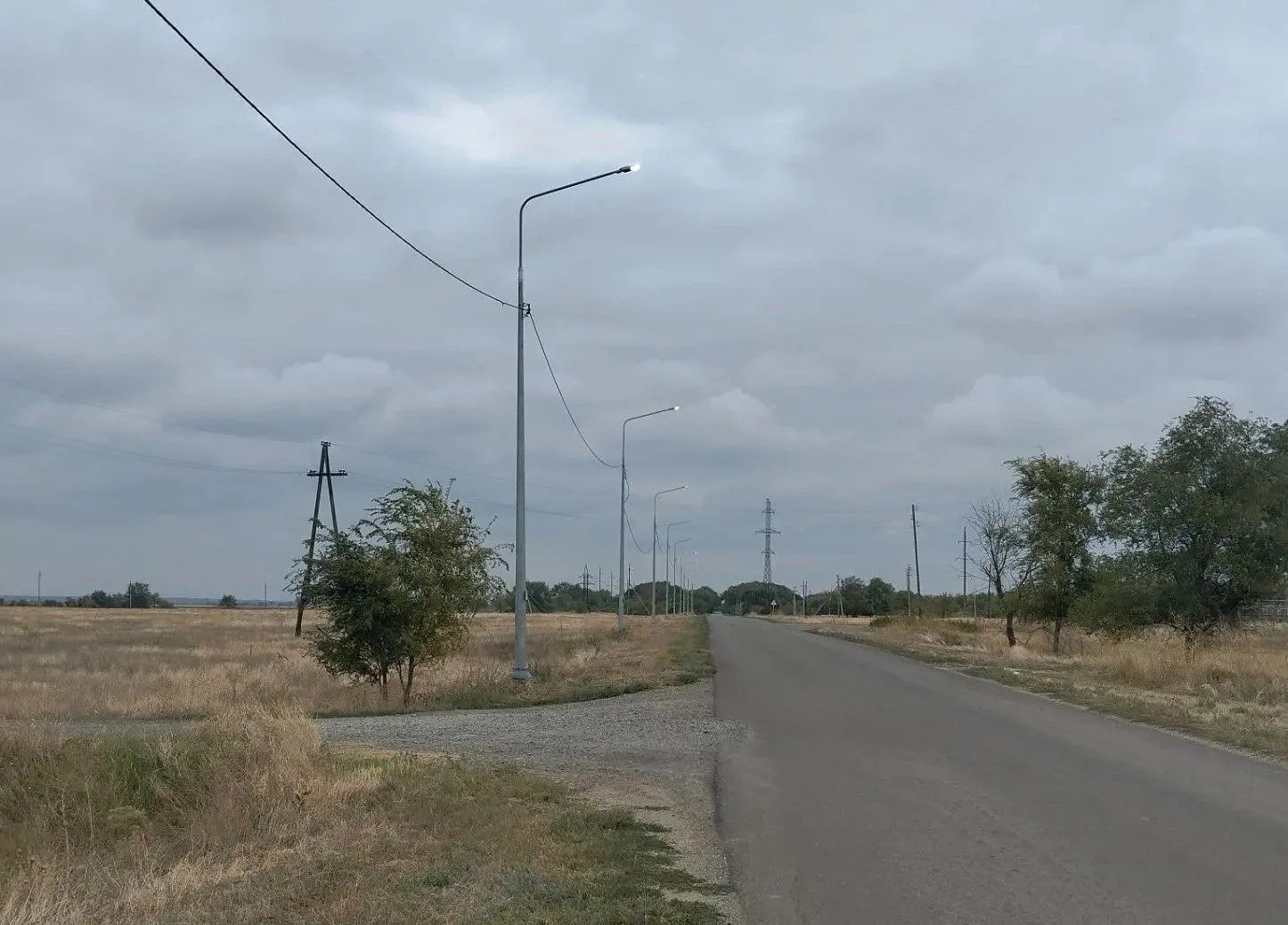 В двух районах Волгоградской области завершены работы по устройству искусственного освещения на автомобильных дорогах